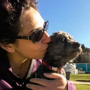 pet-trainer-Doaa-kiss-dog-during-dog-walk